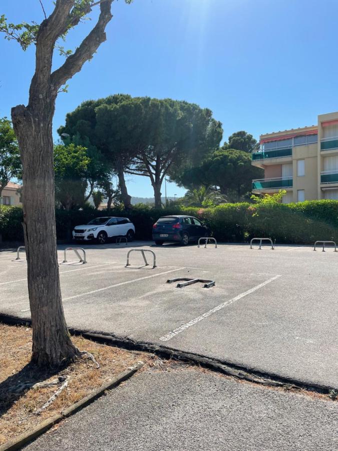 Appart Cosy 4 Personnes, A 400M De La Plage Борм-ле-Мимоза Екстериор снимка
